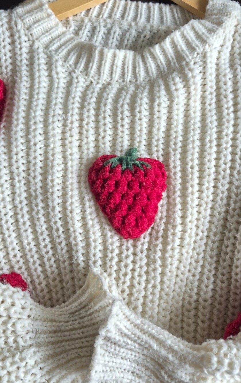 Strawberry Chucky Unique sweater Trendy Crochet One Size Medium 8 Womens - Picture 9 of 13